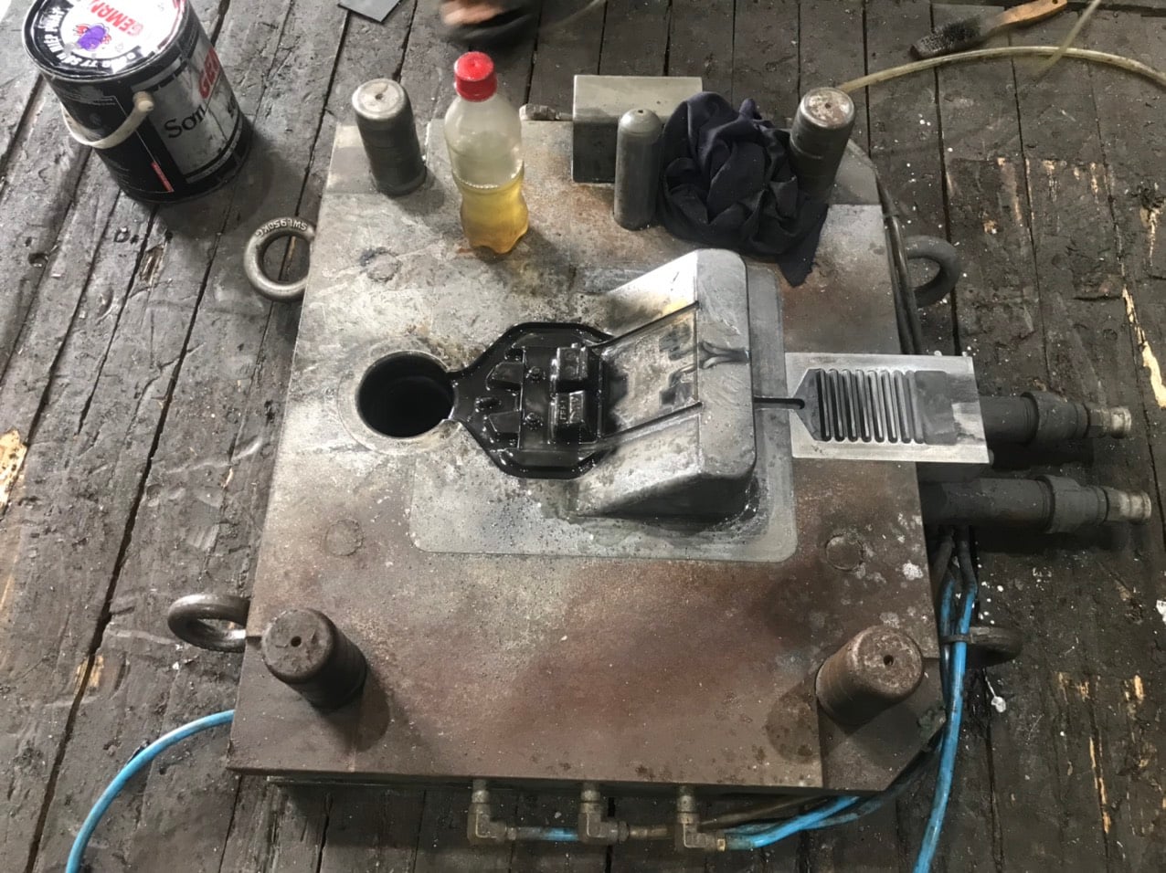 Die casting mold.jpg